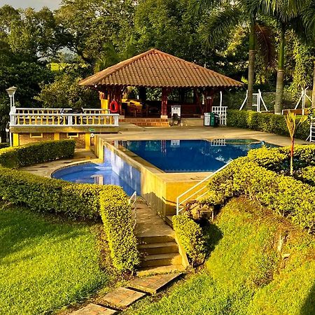 Hotel Casa Confort ซานตาโรซา เดกาบัล ภายนอก รูปภาพ