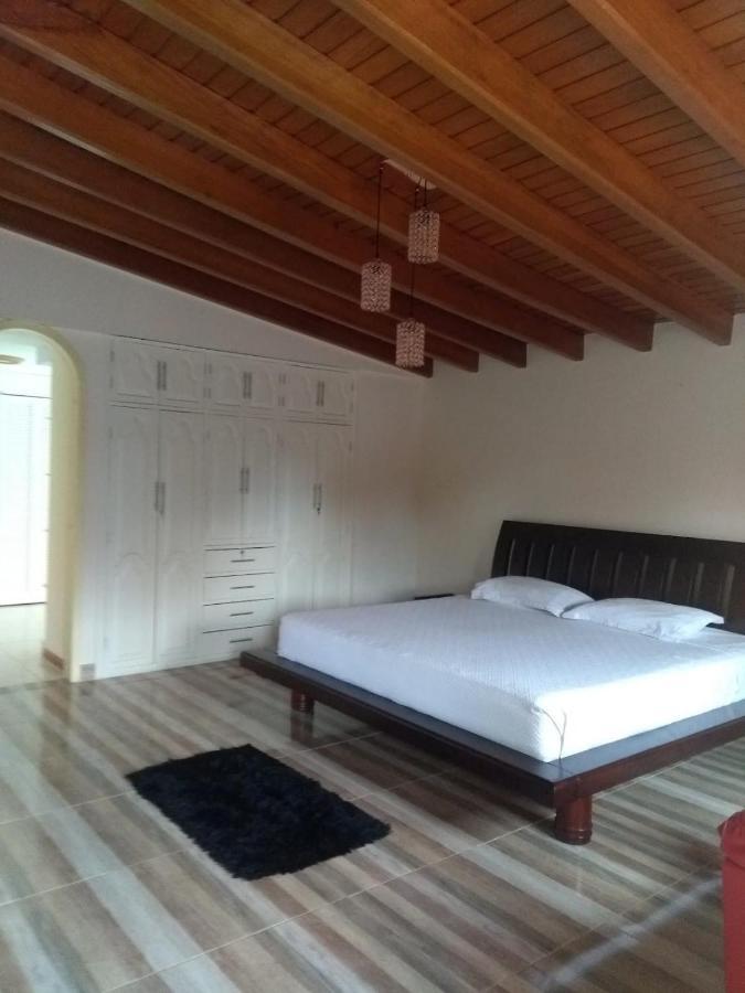 Hotel Casa Confort ซานตาโรซา เดกาบัล ภายนอก รูปภาพ