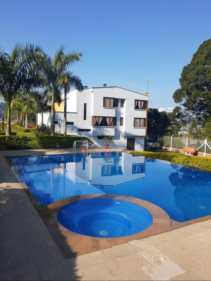 Hotel Casa Confort ซานตาโรซา เดกาบัล ภายนอก รูปภาพ