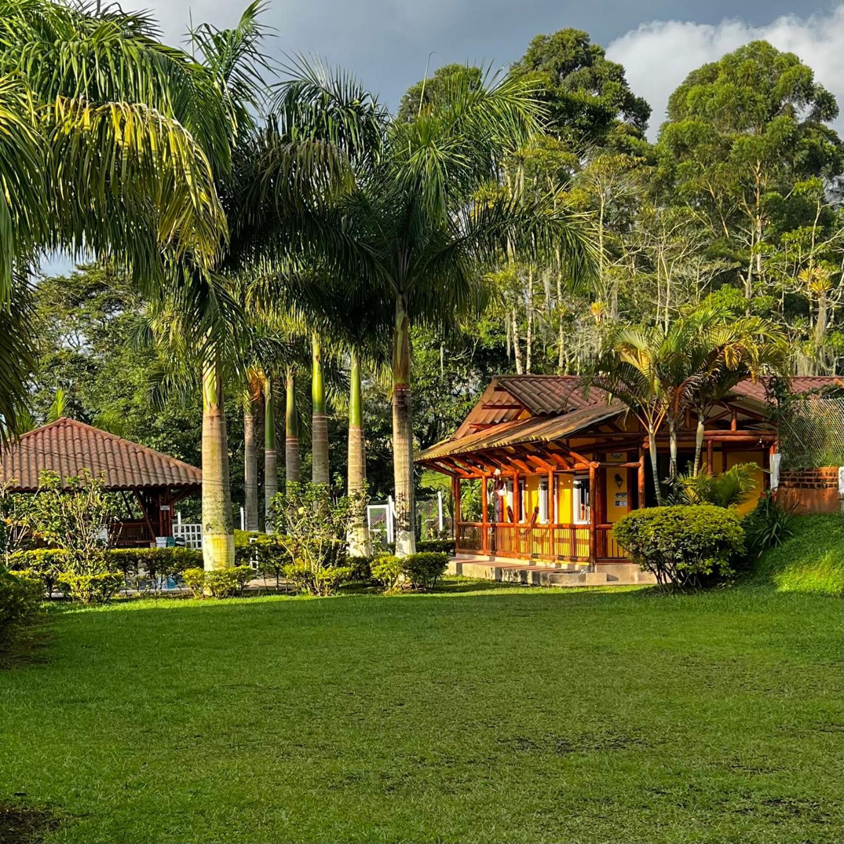 Hotel Casa Confort ซานตาโรซา เดกาบัล ภายนอก รูปภาพ