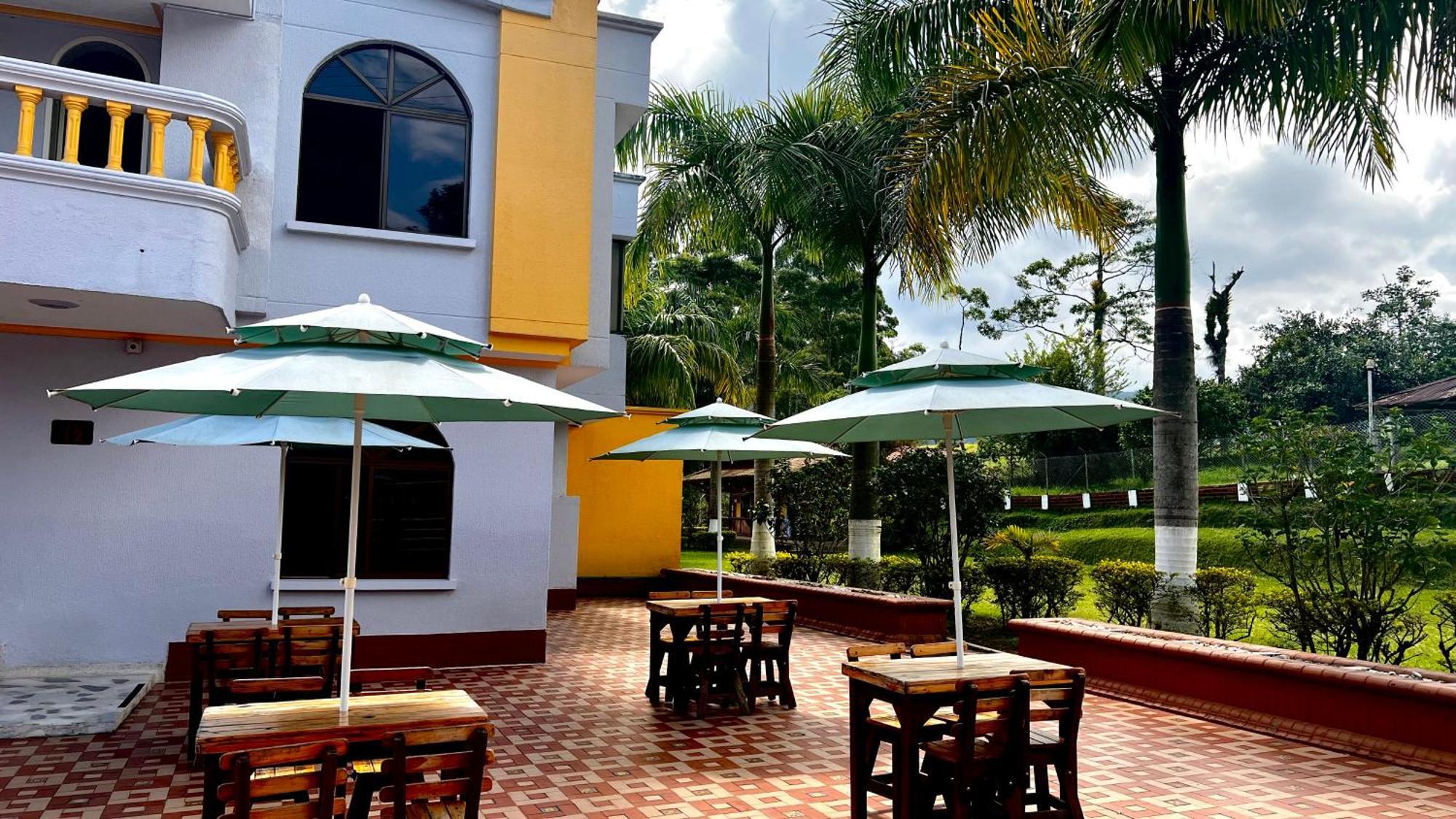 Hotel Casa Confort ซานตาโรซา เดกาบัล ภายนอก รูปภาพ
